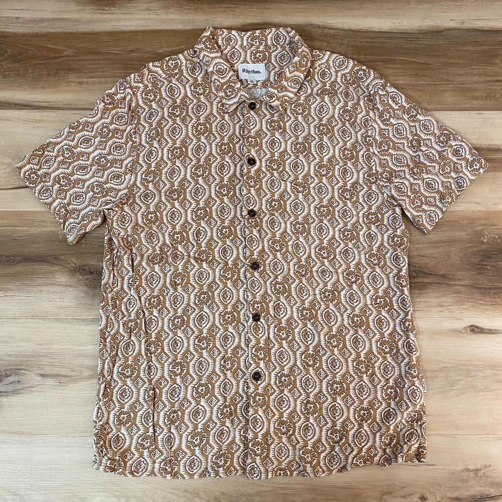 Rhythm Button Up Camp Shirt Size M Geometric Print Rayon Casual Tan White